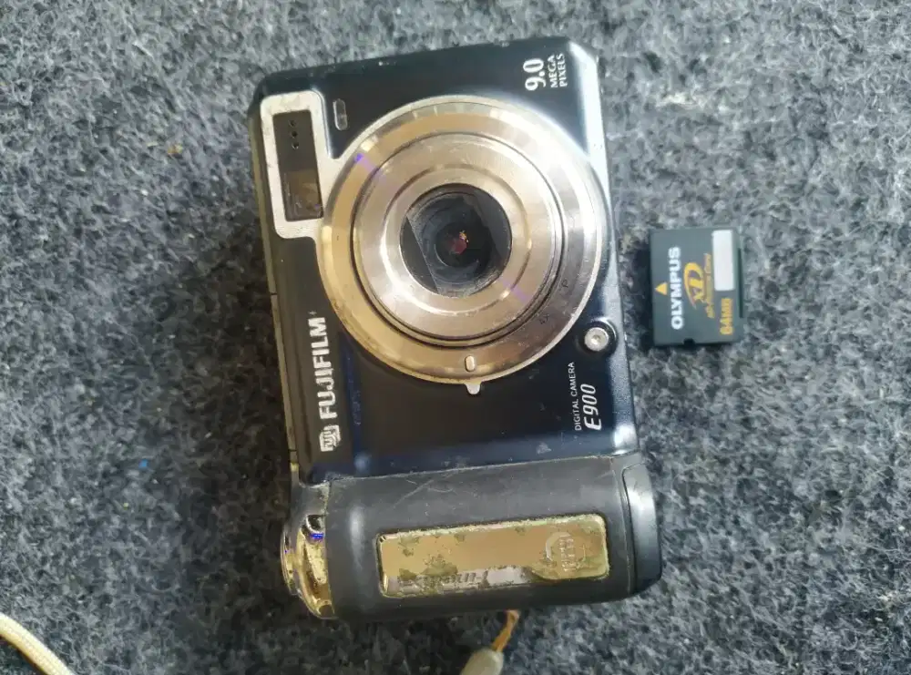 Digicam FujiFILM Finepix E900 9.0mp