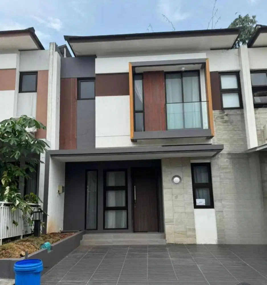 Dijual Rumah 2Lantai Di De Latinos Bsd City