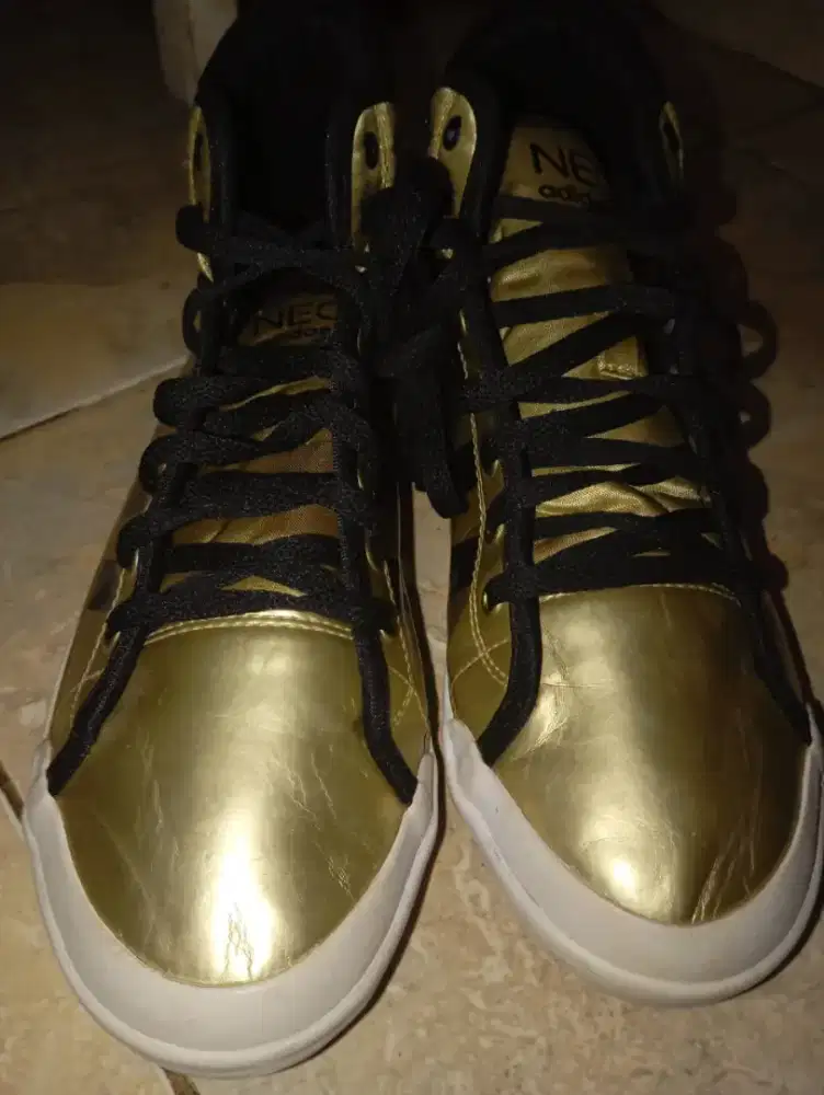 Sepatu wanita size 38 sold 23.5