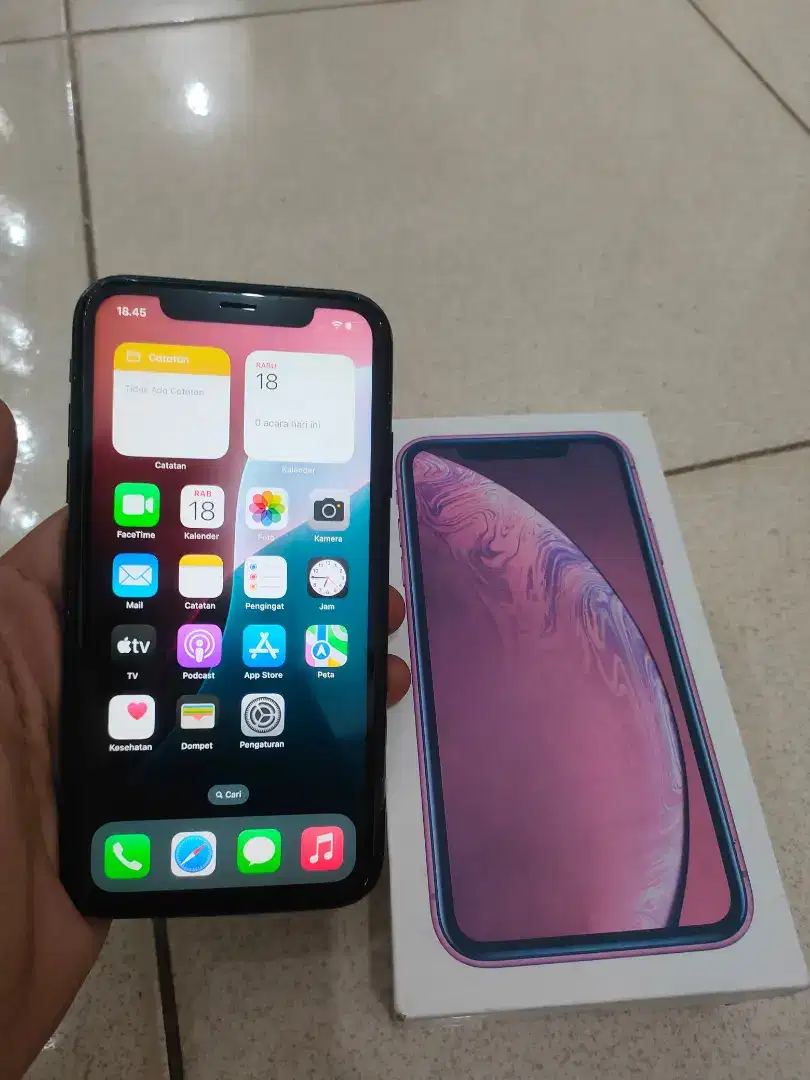 Iphone xr 64 fullset wifi only retak sehelai