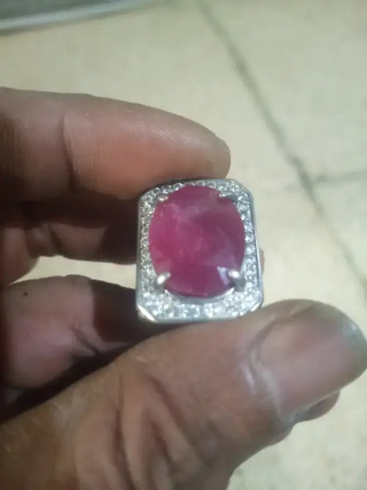 Batu ruby madagascar
