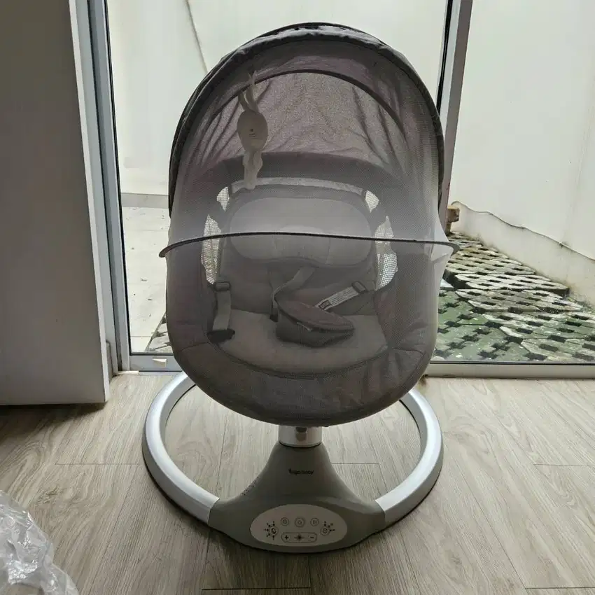 Sugarbaby Hug Me Baby Swing Bekas XL Warna Grey – Tanpa Remote & Adapt