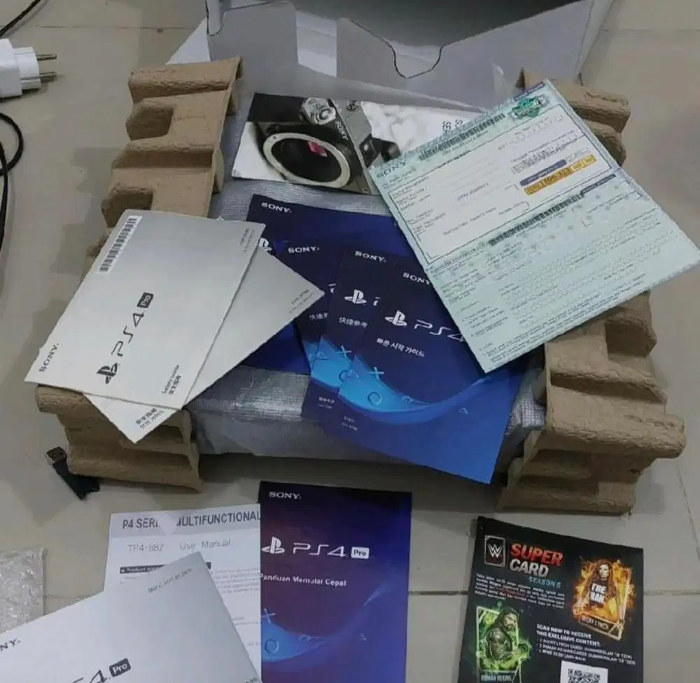 PS4 pro limited edition tlous 2 seri72 H3N 9.00 hdd 1 TB