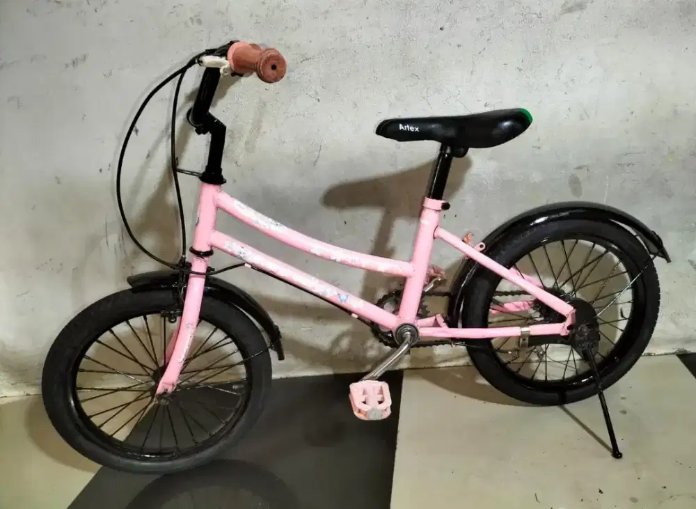 Sepeda ukuran 16 kondisi normal