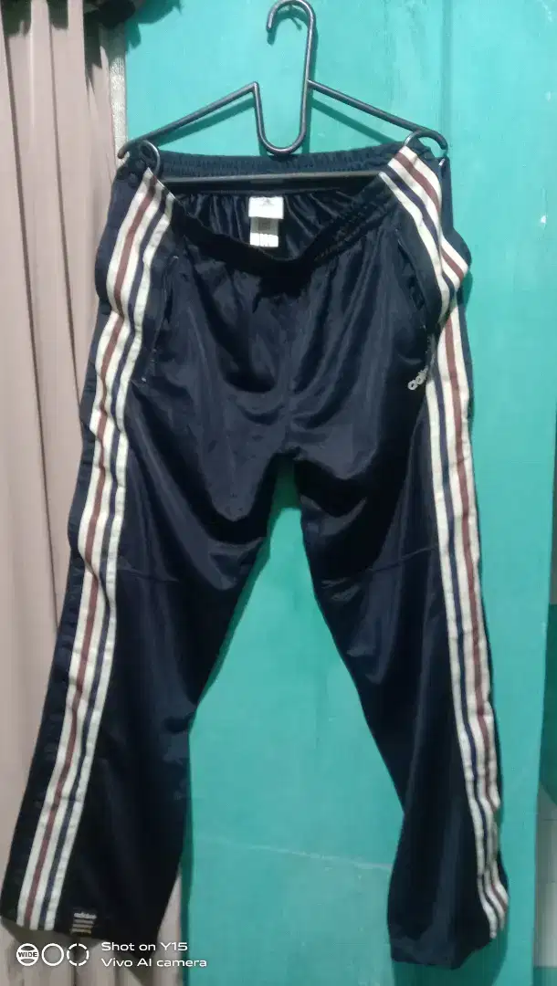 Celana traning biru Dongker bahan adem , size M/L