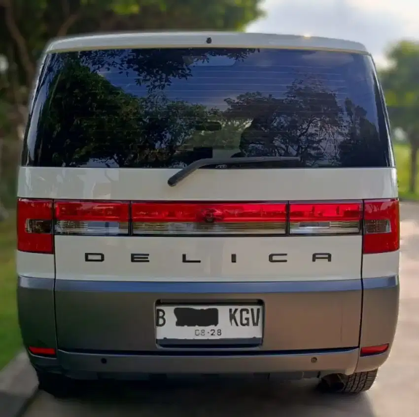Mitsubishi Delica, Mulus, terawat – Ban Yokohama, Siap Touring!