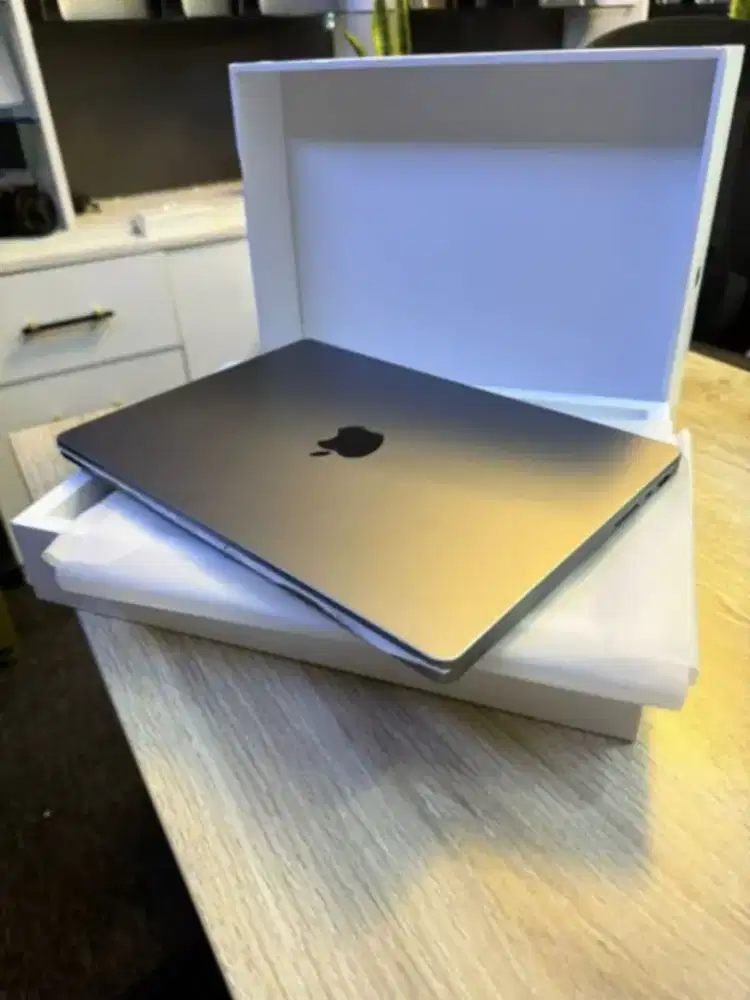 Terima Jual Beli Macbook Pro Air M1 M2 M3 M4 M5 iPhone iPad Ditampung