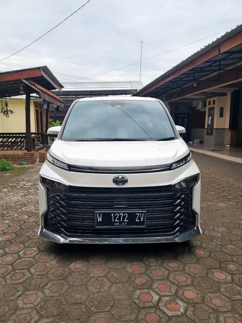 VOXY 2.0 CVT TSS TAHUN 2022 LIKE NEW