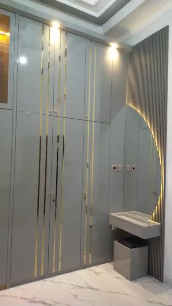 Lemari Baju Custom khusus Tempahan