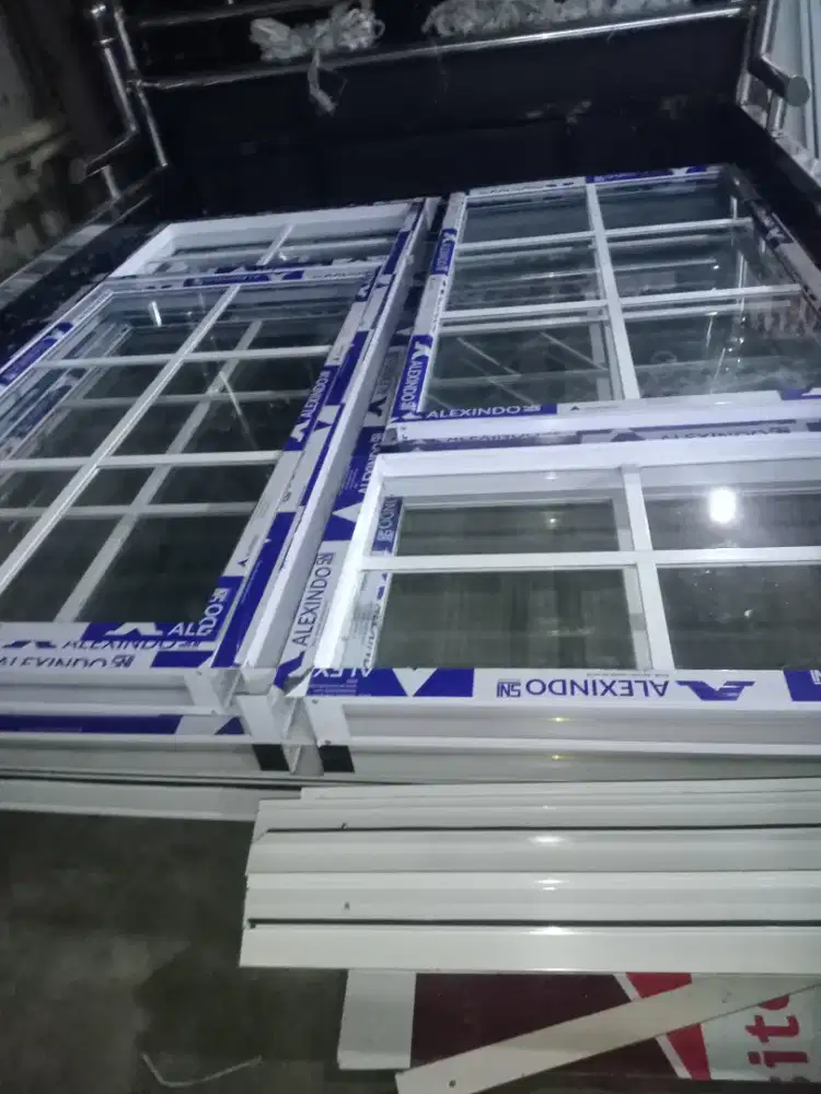 Jual kusen pintu satu dan pintu dua dari bahan aluminium dan kayu