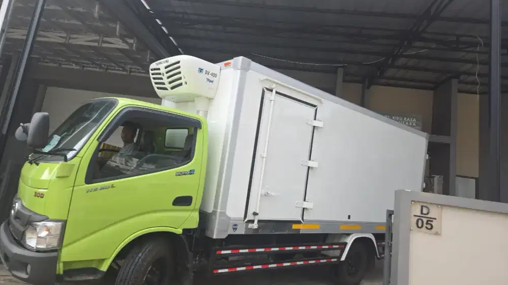 Dicari Driver Truk 6 Roda AREA TAMAN TEKNO, BSD