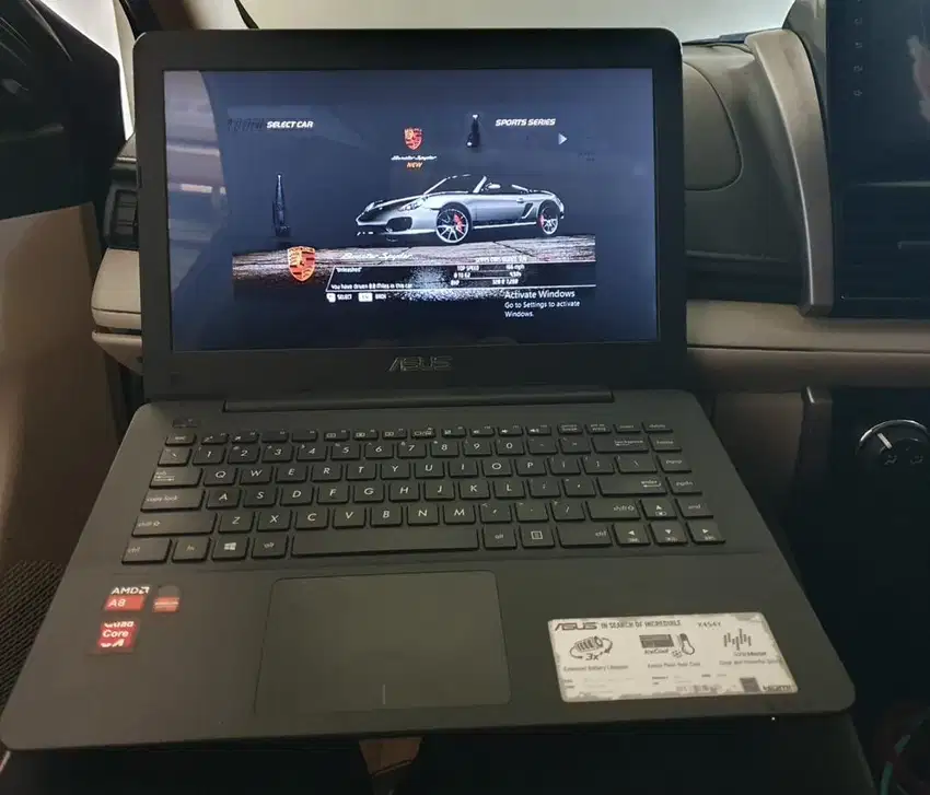 Laptop AMD multifungsi