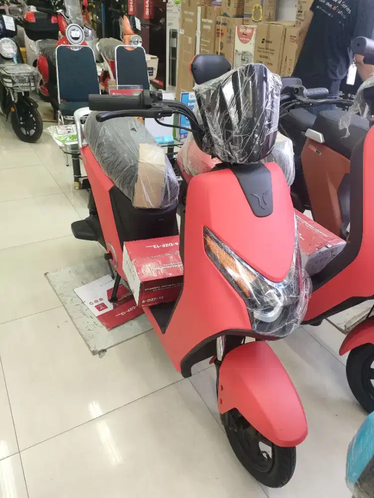 sepeda listrik uwinfly D70