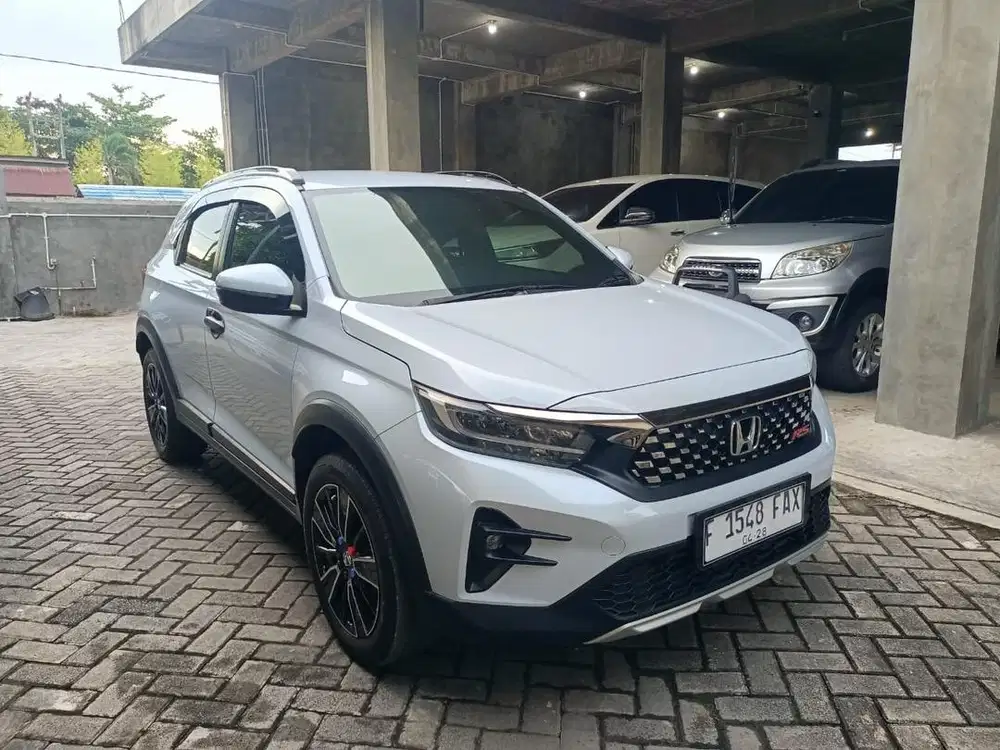 WRV RS 2023 AT PUTIH