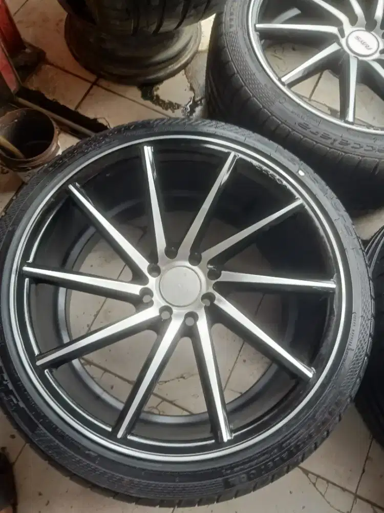 Rays R18x8 ET45/9in ET 40 hole 4 pcd 100/114,3