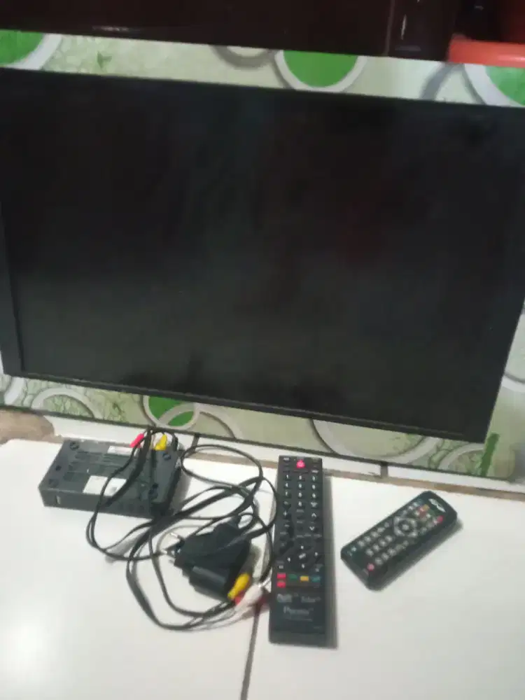 Televisi LED 22 inch