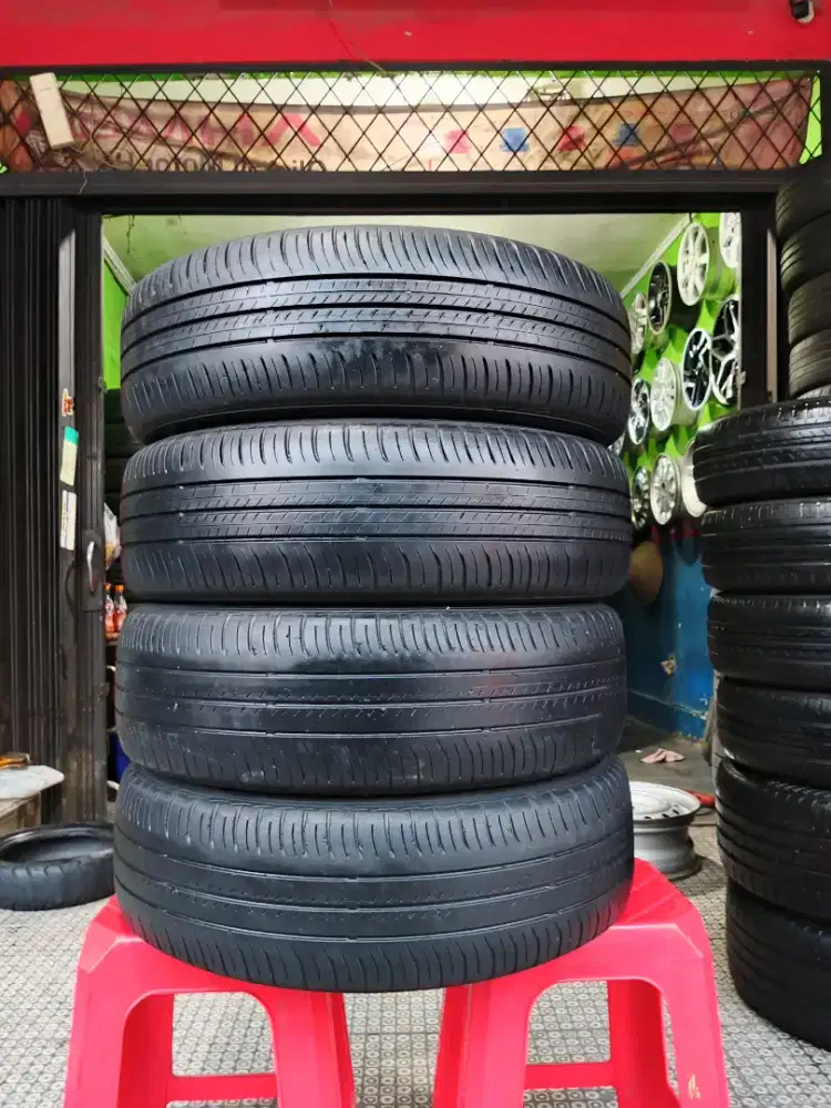Ban 205 60 R17 Dunlop enasave