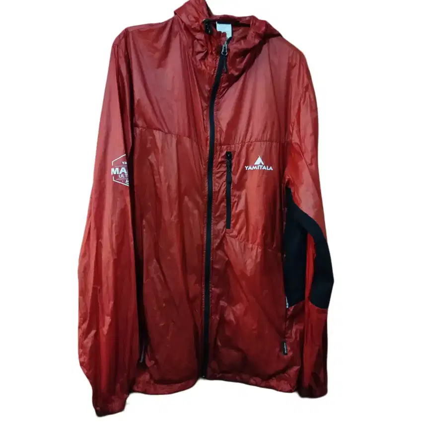 Jaket light weight hiking lari yamitala preloved original
