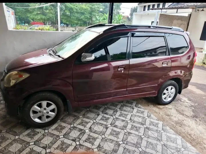 Toyota Avanza 2010 Bensin