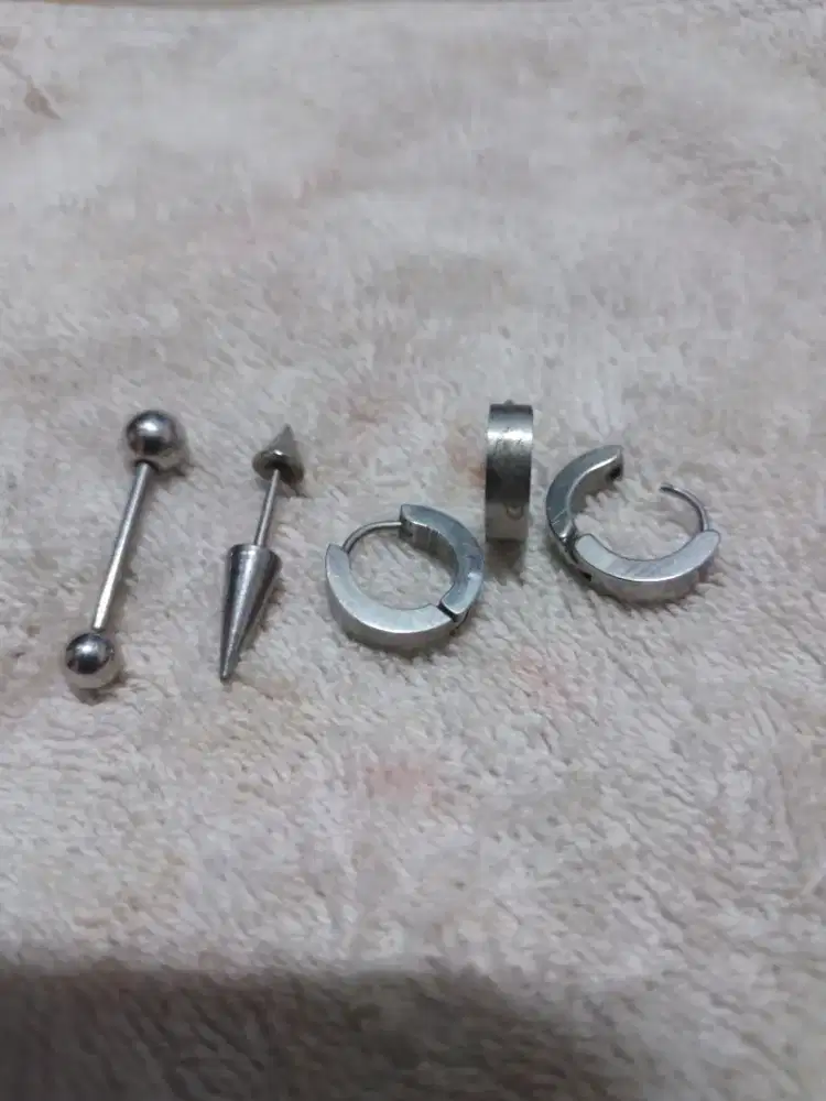 anting titanium