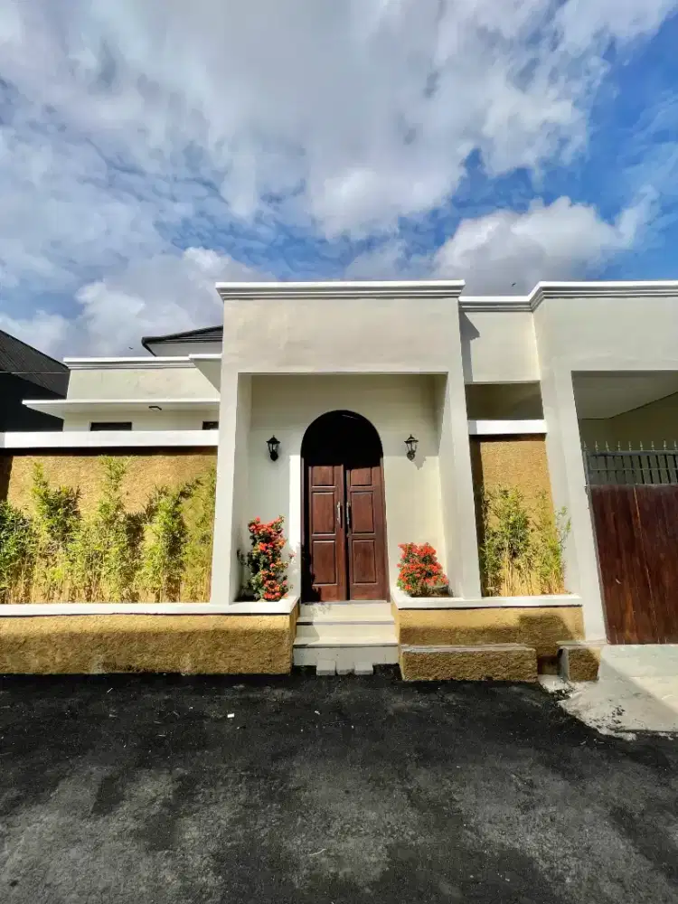 DISEWAKAN RUMAH BARU