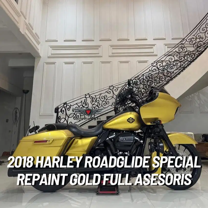 Harley Road glide Gold 2018