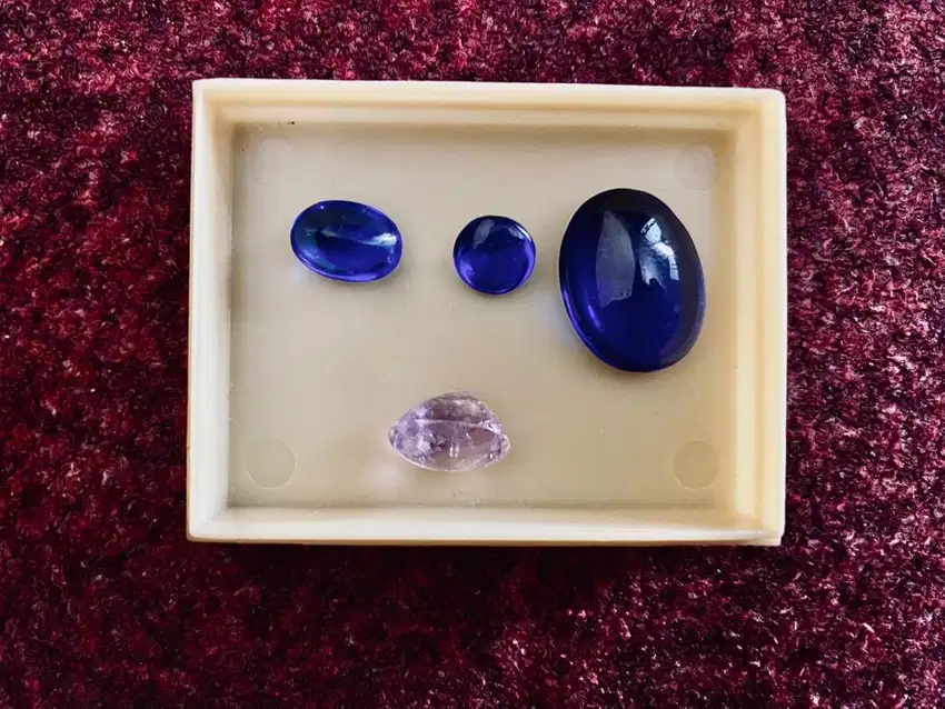 Jual Blue Sapphire (Safir Biru) & Amethyst (Kecubung)