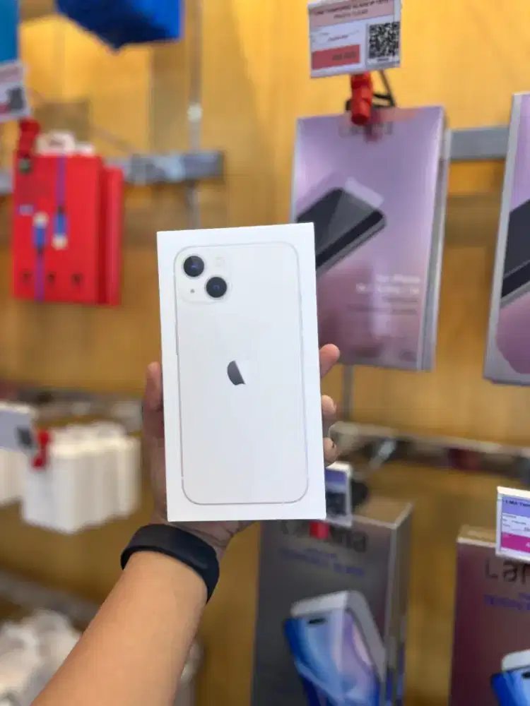 Iphone 13 128 garansi ibox