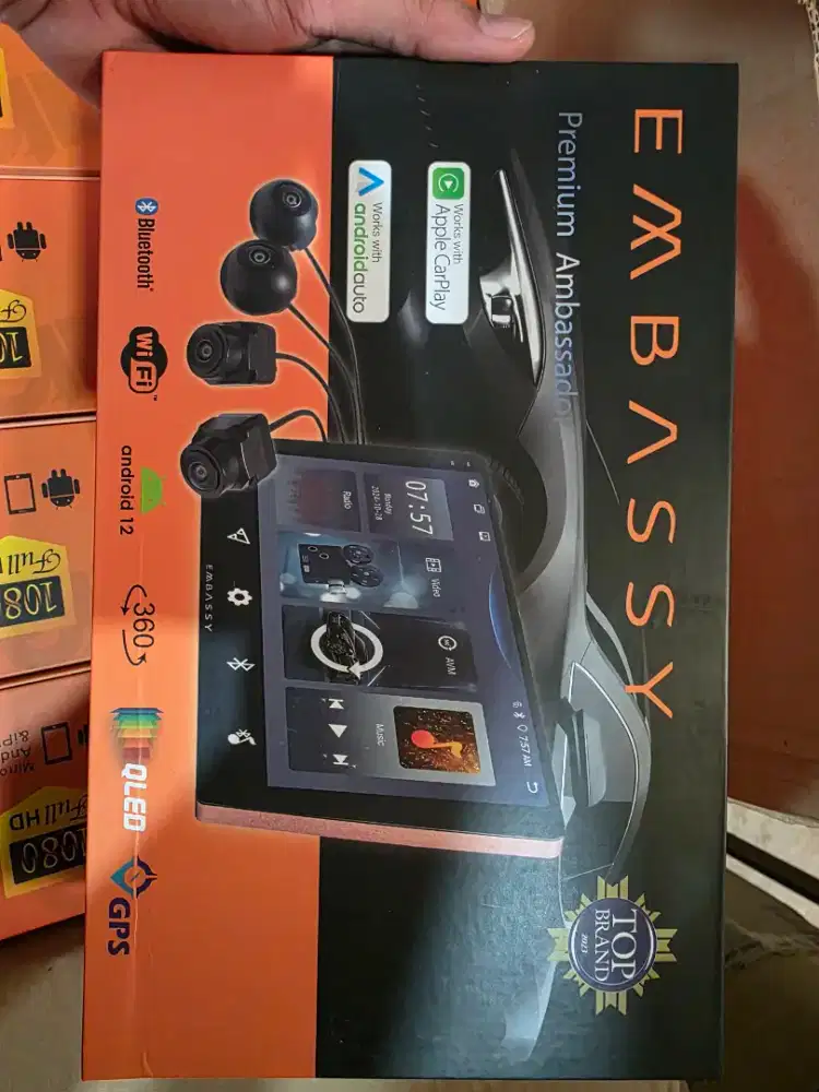 Hu android 9inch embassy 4/64 plus 360 free