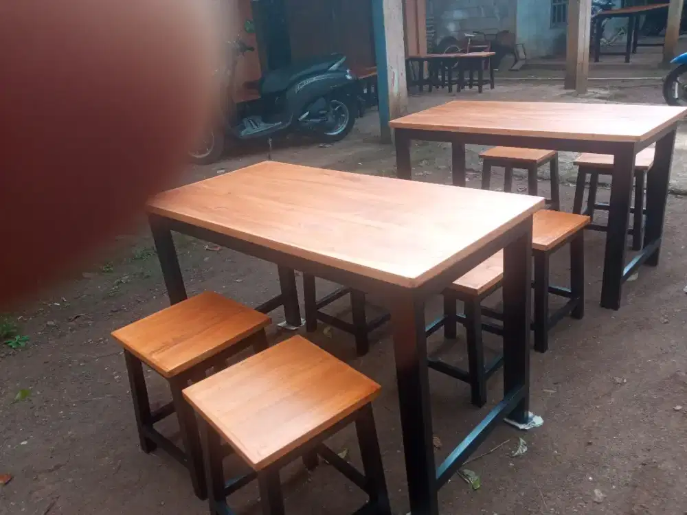 Meja kursi lestoran 1 set kursi 4 meja 1
