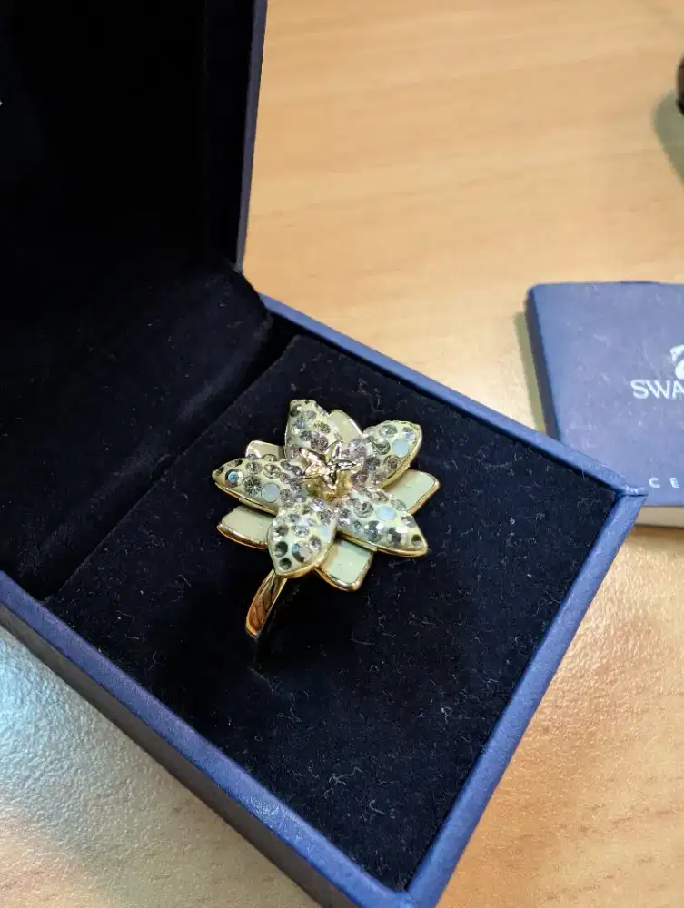 Dijual Cincin Swarovski