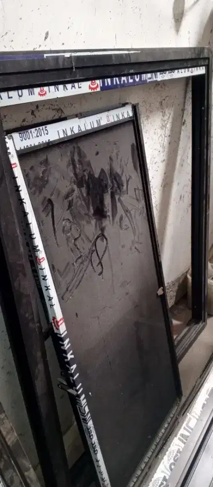 JENDELA sliding T 140 L 120 HITAM KACA reben jual Karna Salah ukuran