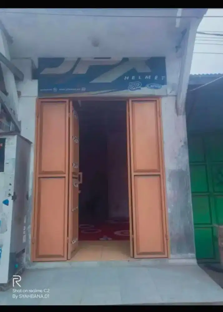 RUKO PINGGIR JALAN SAMPING SEKOLAH