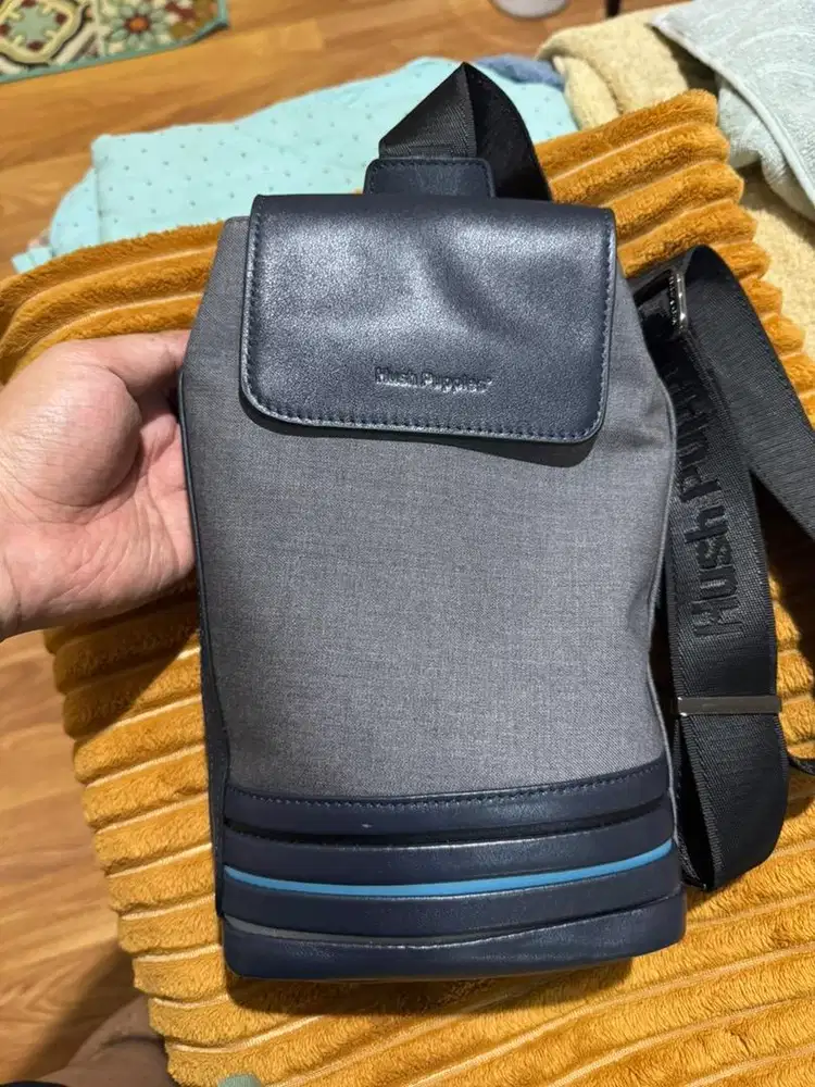 Tas Slempang Pria Hush Puppies