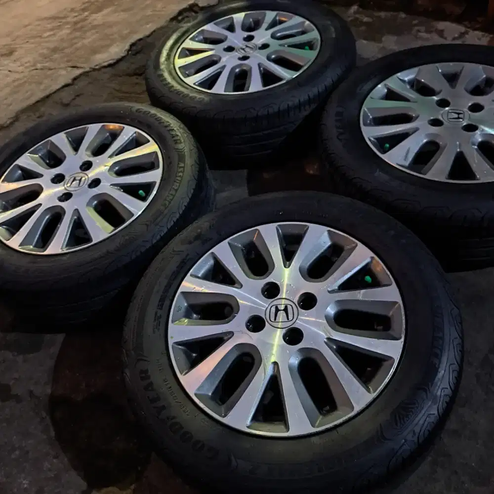 Velg dan ban r15 mobilio original