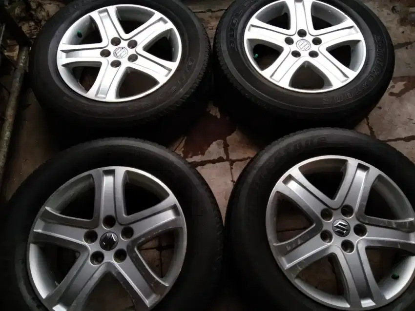 Velg dan ban r17 vitara original