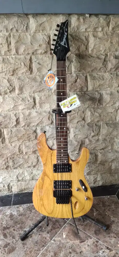 Gitar Ibanez model s series natural ashwood bodi not fender not PRS