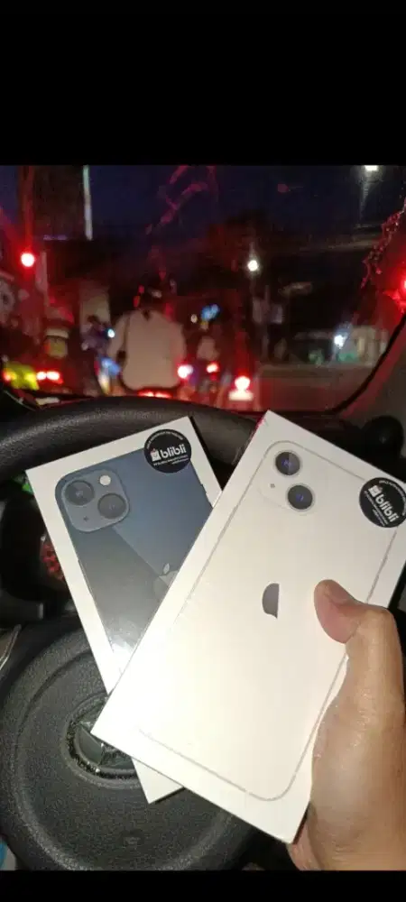 iPhone 13 BNIB new garansi resmi tAm ibox GDN blibli