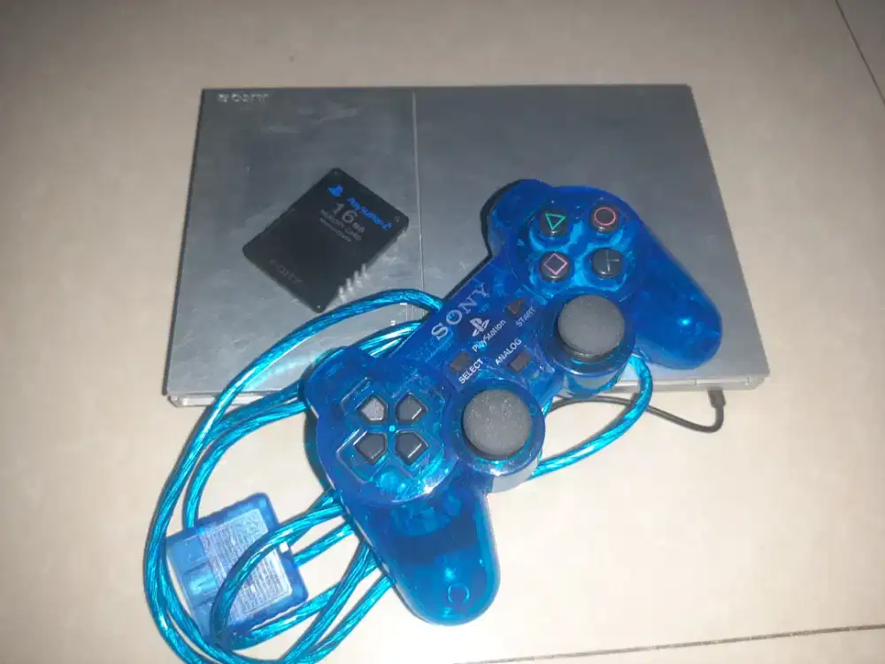 PS 2 Slim silver (blm hdd)