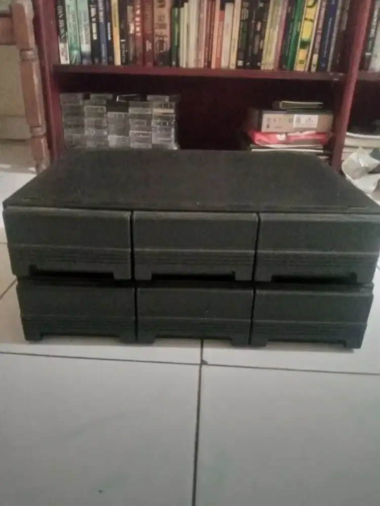 2 Rak Tempat Kaset/90 kaset
