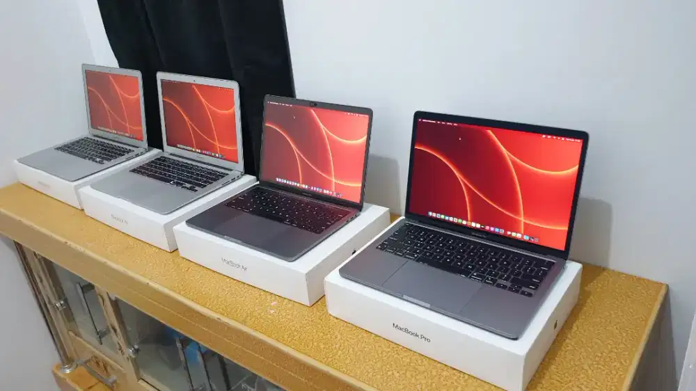 Jual Beli Macbook Pro Air M1 M2 M3 M4 M5 iPhone iPad Ditampung