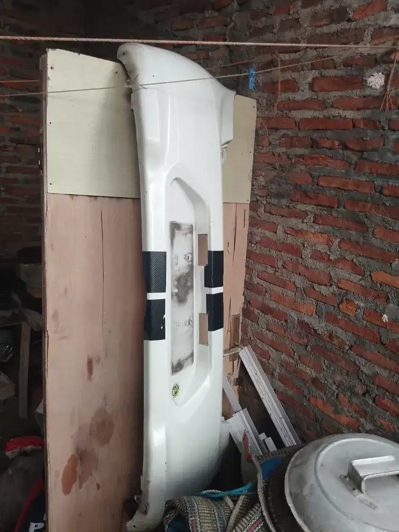 Bemper Belakang Agya ORIGINAL Bawaan dr baru