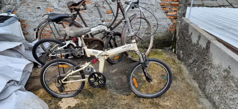 Sepeda Lipat United Folding Bike Quest Warna Putih
