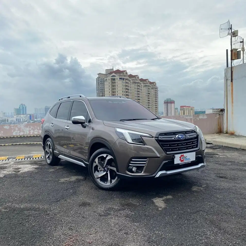 ( 2rb km) Subaru forester Eyesight AWD 2024 / 2025 LIKE NEW