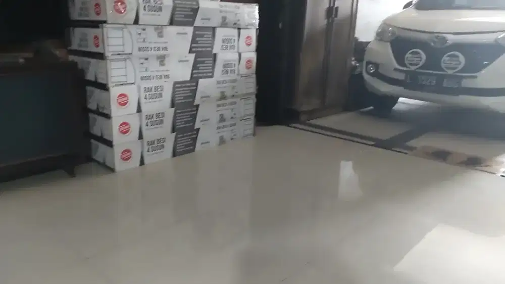 Rack besi ada roda bisa di bongkar pasang kuat tebal