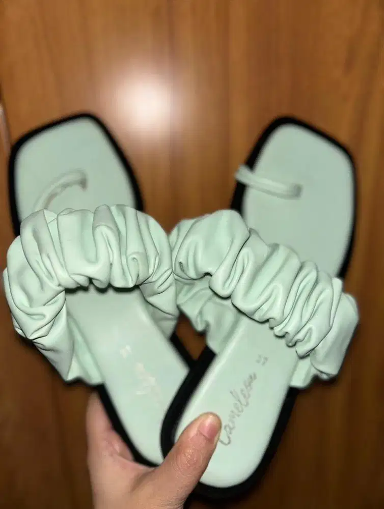 Cameloen - Sandal Flats Wanita Dewasa Model Kedut2 Warna Melon