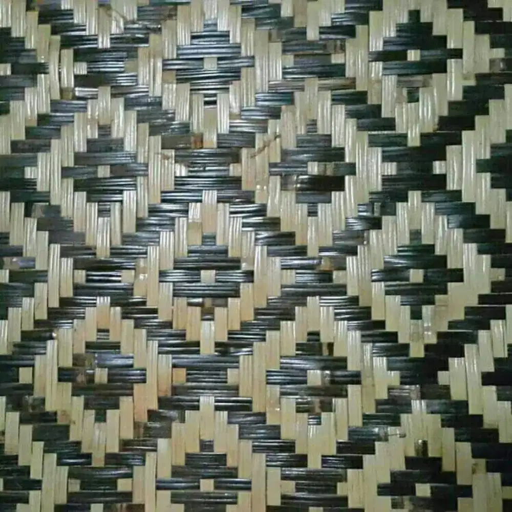 Bilik gedeg bambu motif ati kulit