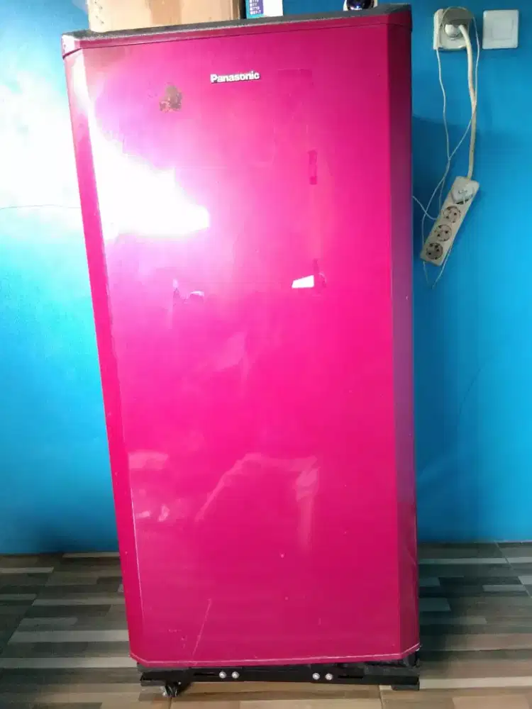 Kulkas bekas merk Panasonic