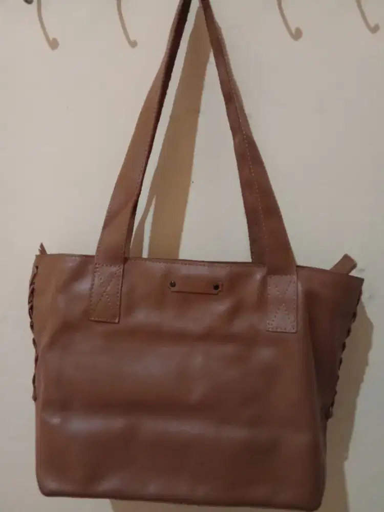 Tas Kulit Coklat Klasik