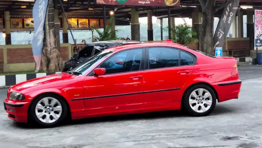 Dijual BMW 318i tinggal gas..
